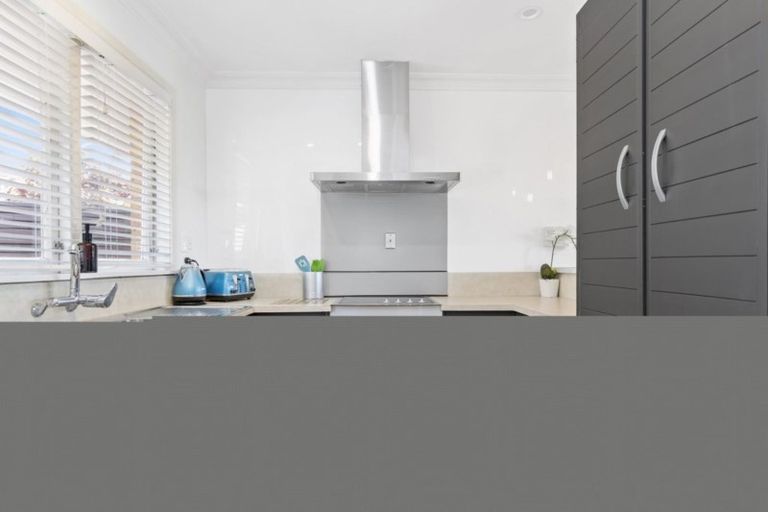 Photo of property in 70a Sutherland Road, Brookfield, Tauranga, 3110