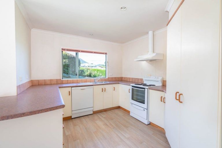 Photo of property in 11 Balmoral Drive, Hilltop, Taupo, 3330