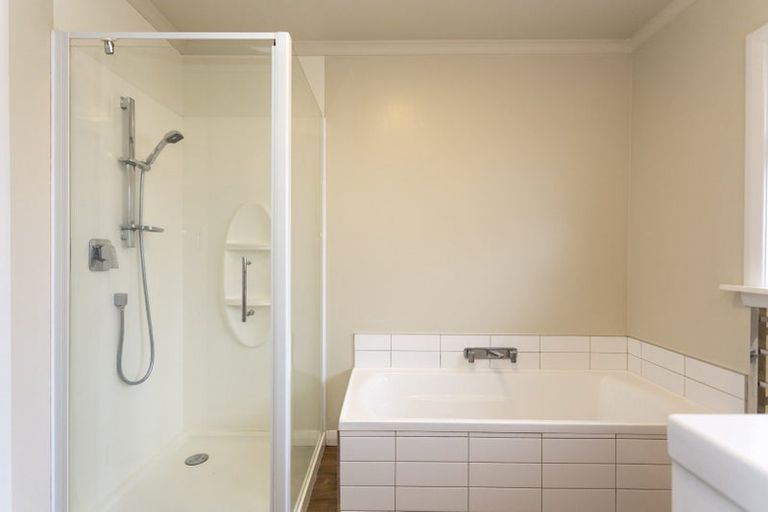 Photo of property in 190 Cashmere Road, Hoon Hay, Christchurch, 8025