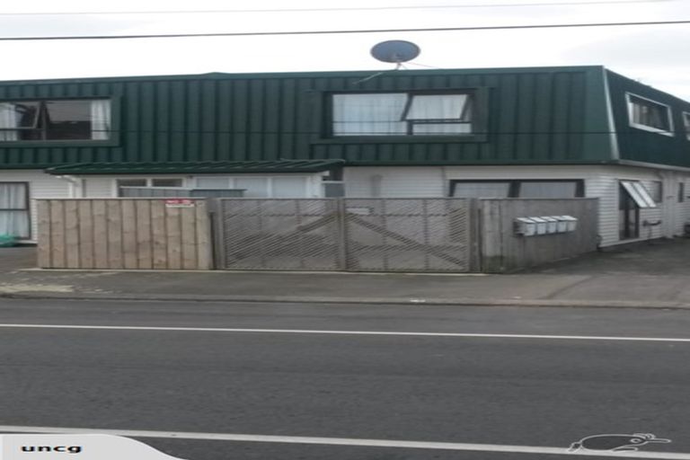 Photo of property in 2/103 Rongotai Road, Kilbirnie, Wellington, 6022