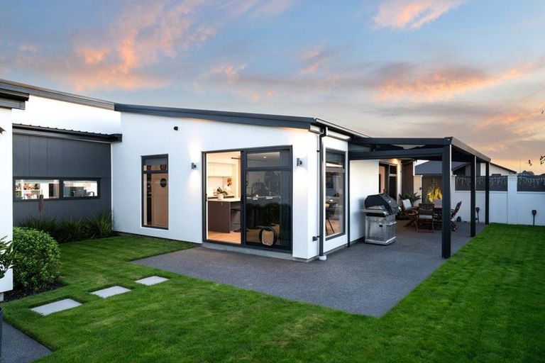 Photo of property in 31 Blue Jacket Drive, Halswell, Christchurch, 8025
