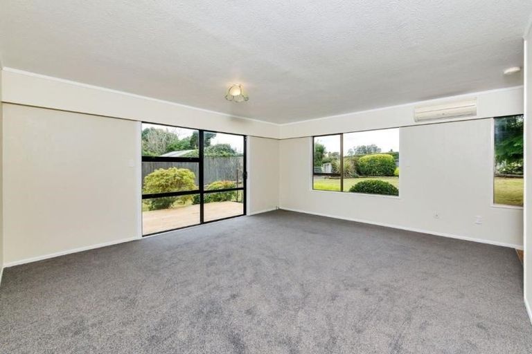 Photo of property in 12 Cemetery Road, Waiuku, 2123