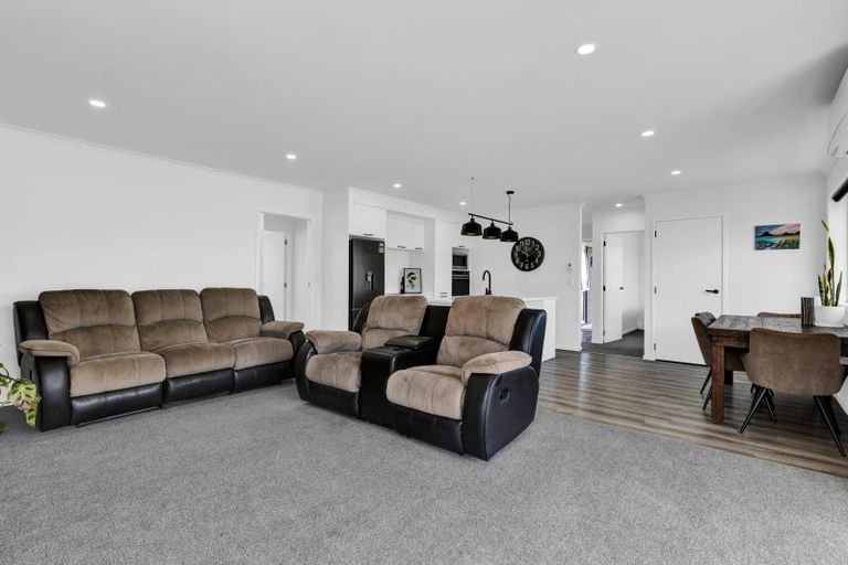 Photo of property in 42 County Drive, Hawera, 4610