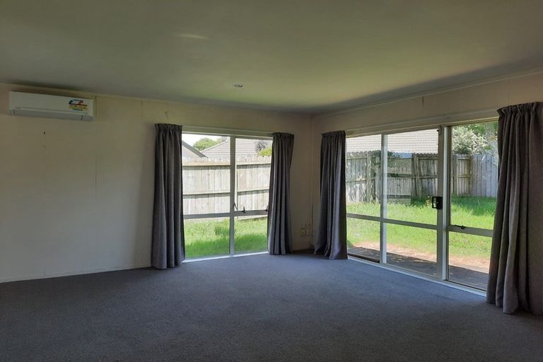 Photo of property in 9 Shenton Place, Burswood, Auckland, 2013