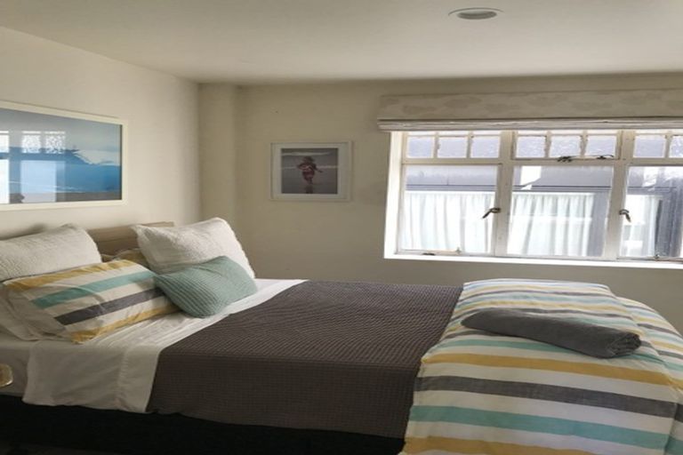 Photo of property in 4/154 Oriental Parade, Oriental Bay, Wellington, 6011