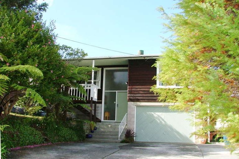 Photo of property in 59 Hogans Road, Glenfield, Auckland, 0629