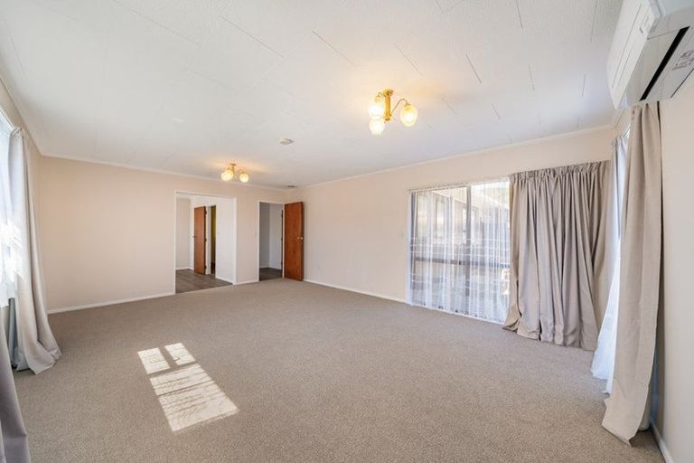 Photo of property in 76b Seddon Street, Wallaceville, Upper Hutt, 5018
