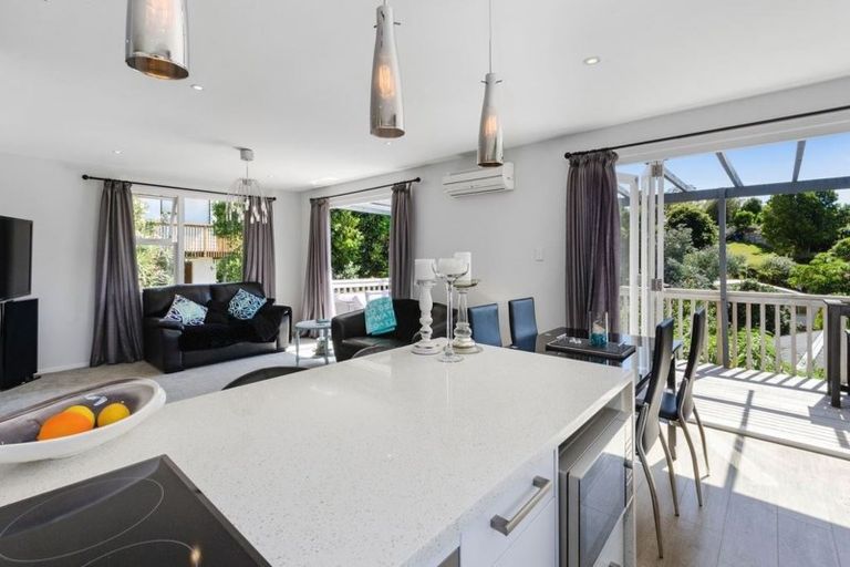 Photo of property in 1/46 Weatherly Road, Torbay, Auckland, 0630