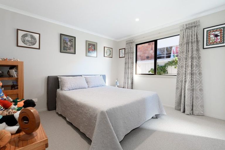 Photo of property in 205 Welcome Bay Road, Welcome Bay, Tauranga, 3112