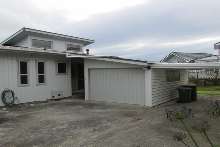 Photo of property in 2/105 Pope Street, Camborne, Porirua, 5026