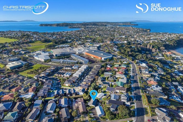 Photo of property in 3a Rishworth Avenue, Stanmore Bay, Whangaparaoa, 0932