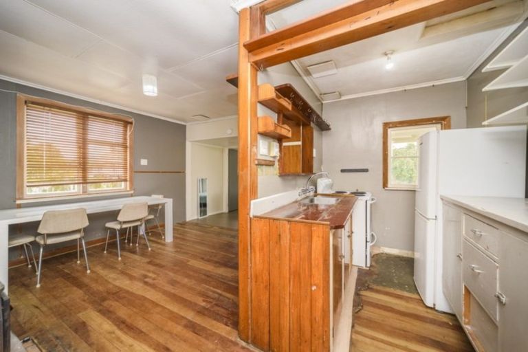 Photo of property in 2 Manchester Street, Takaro, Palmerston North, 4412
