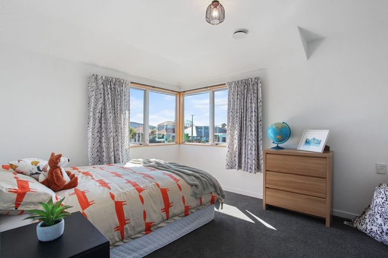 Photo of property in 1/121 Wilsons Road, Saint Martins, Christchurch, 8022