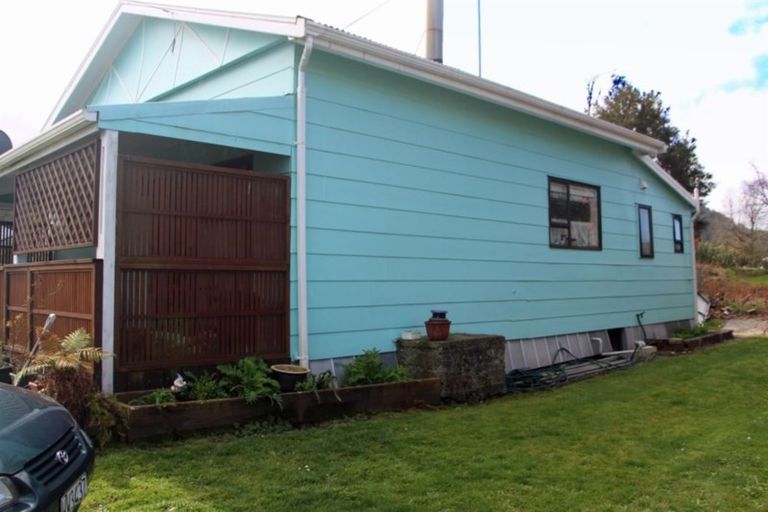 Photo of property in 13 Stafford Street, Blackball, 7804