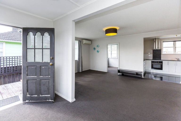 Photo of property in 1/52 Colson Street, Avalon, Lower Hutt, 5011