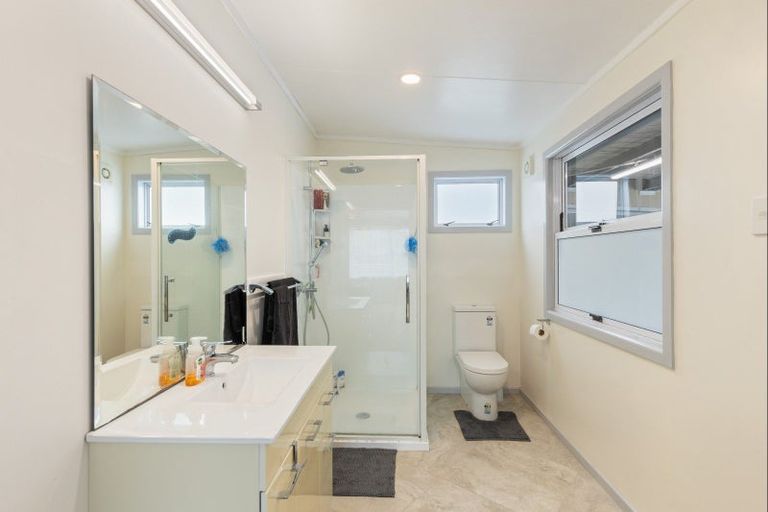 Photo of property in 20b Calgher Avenue, Waitara, 4320