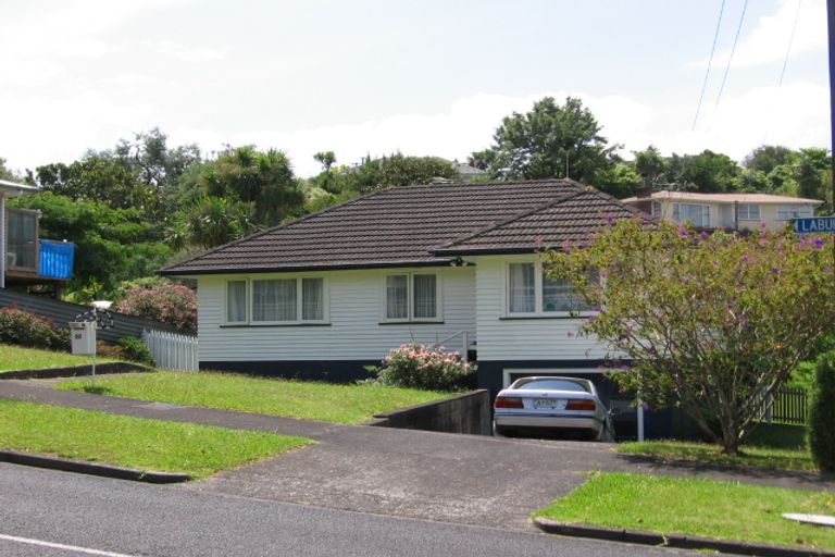 Photo of property in 32 Laburnum Road, New Windsor, Auckland, 0600
