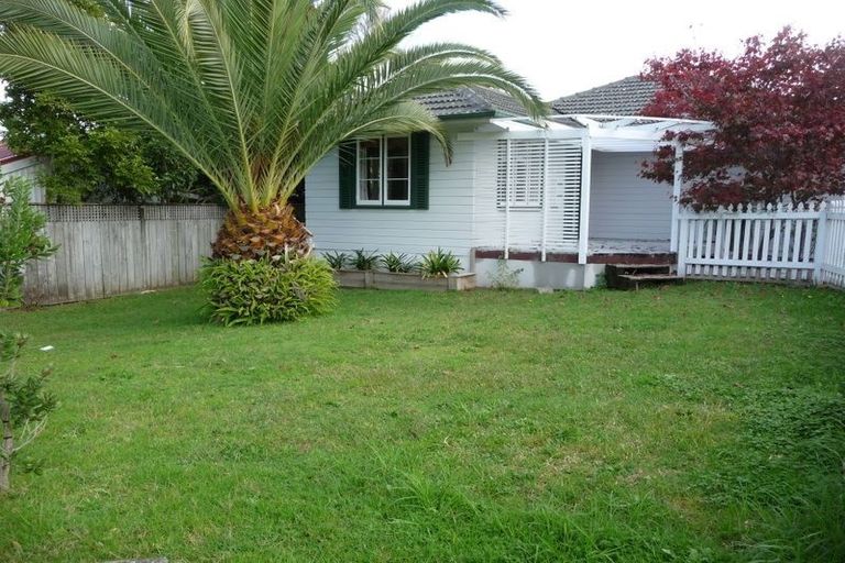 Photo of property in 117a Bruce Road, Glenfield, Auckland, 0629