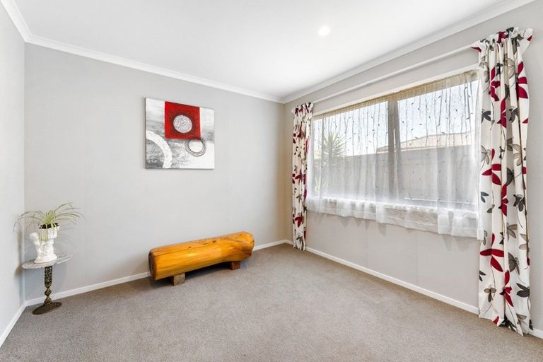 Photo of property in 7 Aqua Way, Paraparaumu, 5032