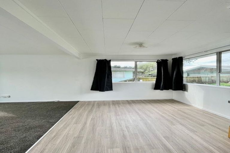 Photo of property in 11 Ulay Place, Clover Park, Auckland, 2019