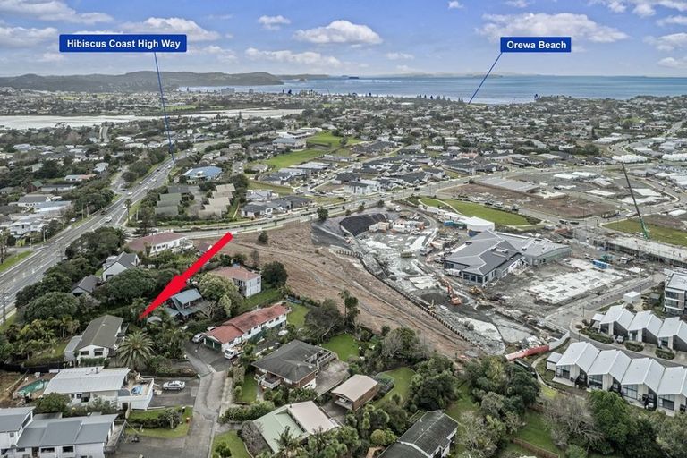 Photo of property in 61 John Dee Crescent, Red Beach, 0932