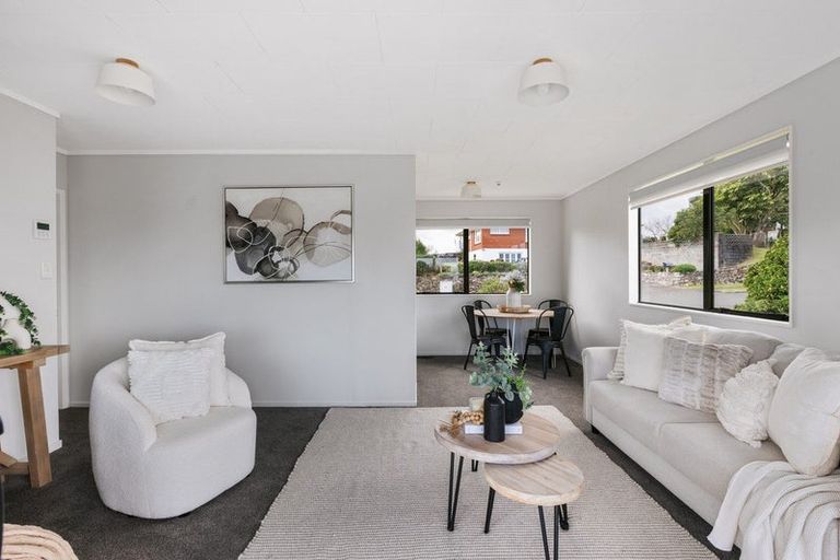 Photo of property in 2 Walnut Grove, Omokoroa, 3114