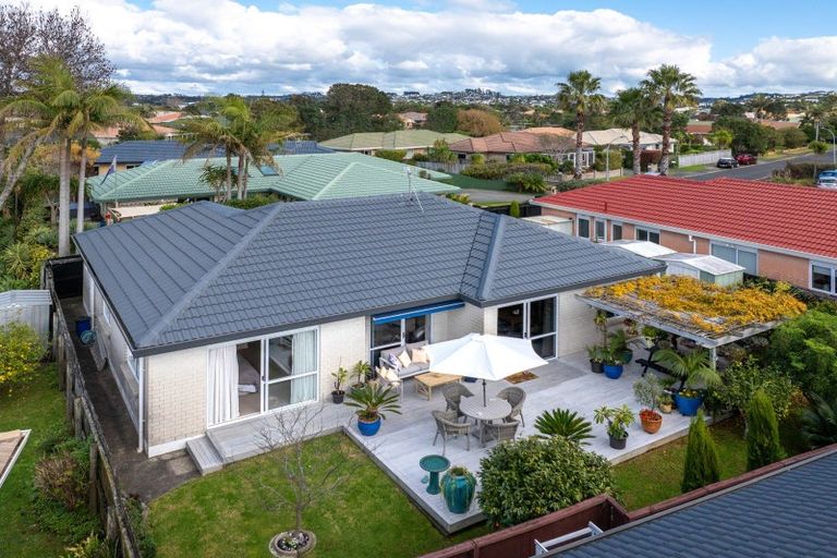 Photo of property in 3b Mcgowan Place, Orewa, 0931