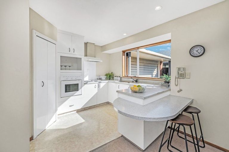 Photo of property in 1/5 Showgate Avenue, Sockburn, Christchurch, 8042