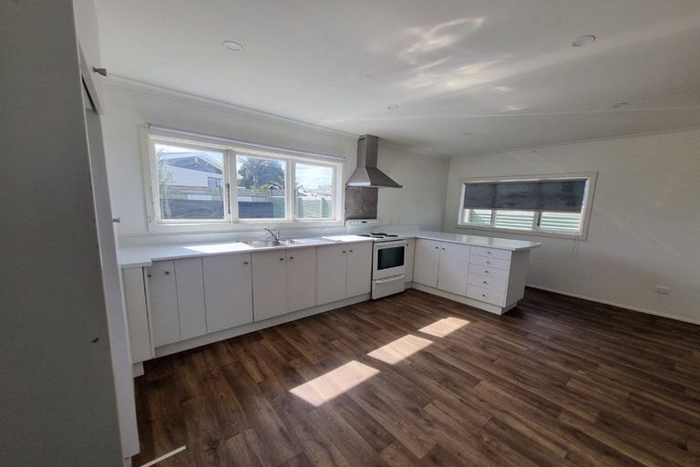 Photo of property in 90 Hinau Street, Castlecliff, Whanganui, 4501