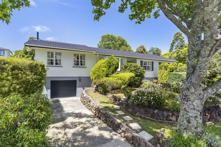 Photo of property in 7 Dallow Place, Henderson, Auckland, 0612