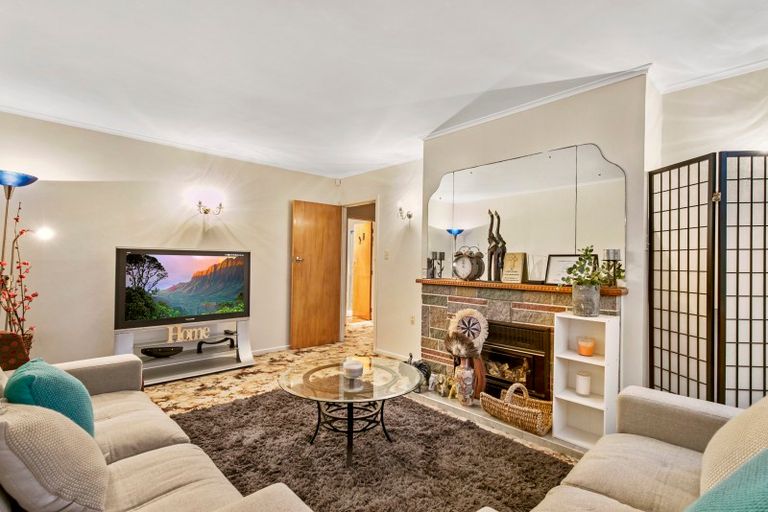 Photo of property in 37 Tiraumea Drive, Pakuranga, Auckland, 2010