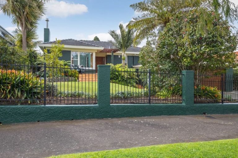 Photo of property in 76 Whitehaven Road, Glendowie, Auckland, 1071