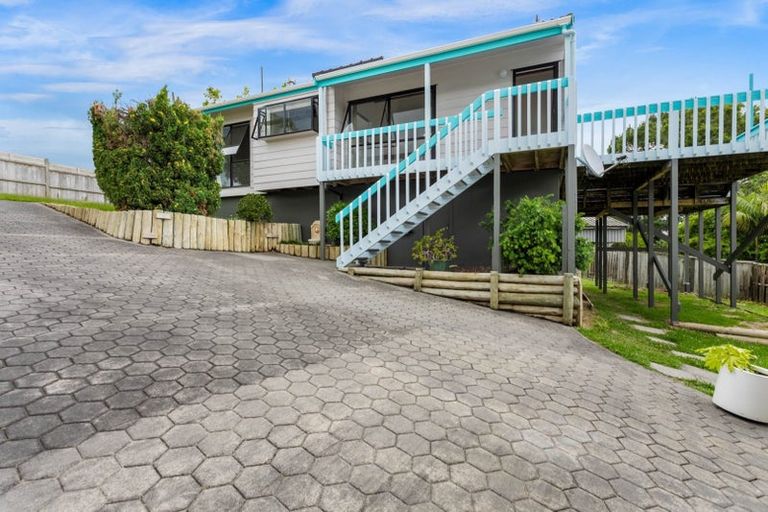 Photo of property in 44 Hale Crescent, Bayview, Auckland, 0629