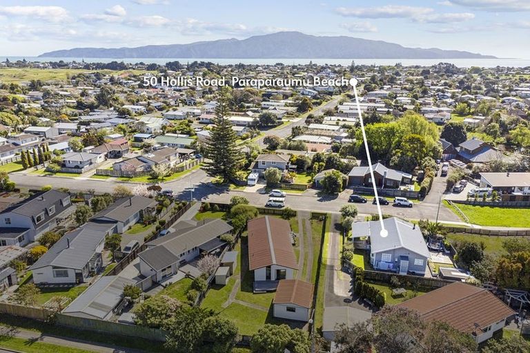 Photo of property in 50 Hollis Road, Paraparaumu Beach, Paraparaumu, 5032