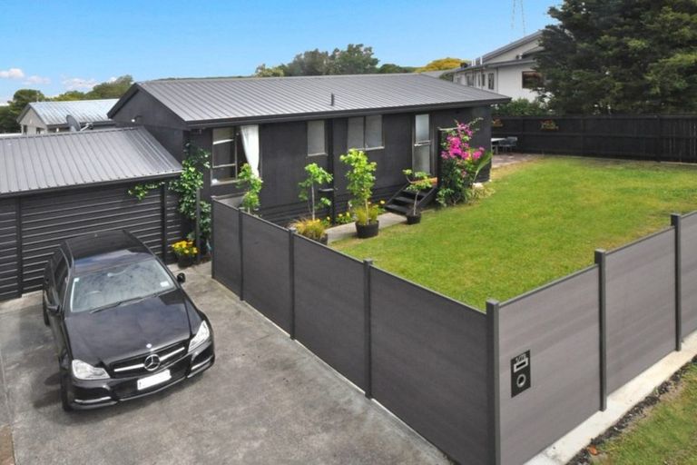 Photo of property in 1/79 Everglade Drive, Goodwood Heights, Auckland, 2105