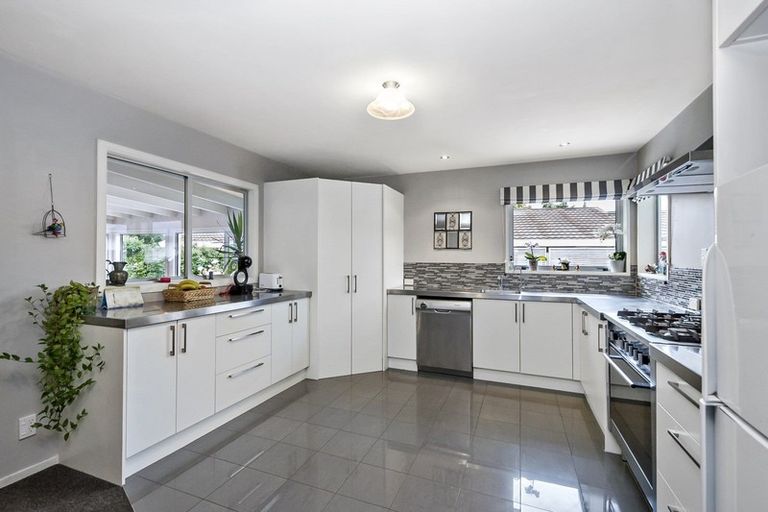 Photo of property in 22 Torlesse Crescent, Darfield, 7510