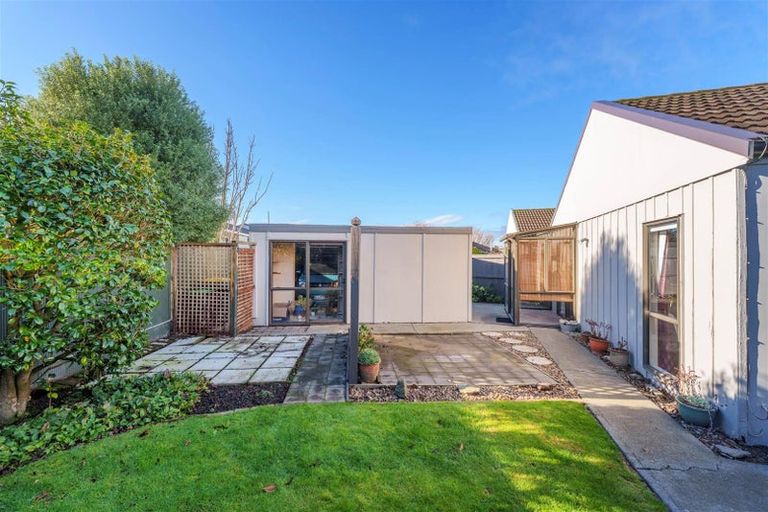 Photo of property in 2/15 Tulloch Place, Papanui, Christchurch, 8052