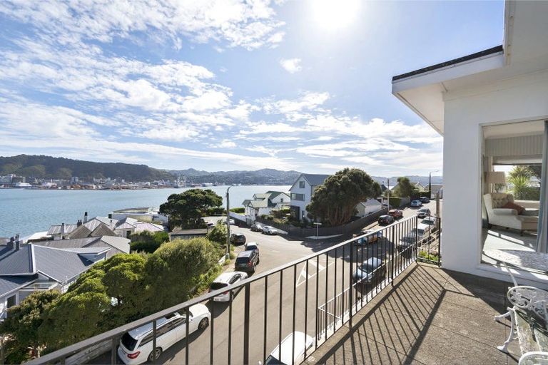 Photo of property in 4 Maida Vale Road, Roseneath, Wellington, 6011