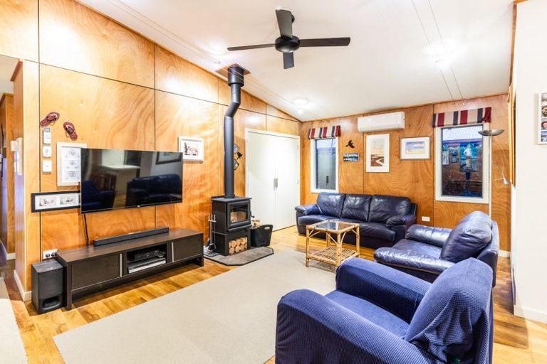 Photo of property in 2 Nga Manu Place, Tangoio, Napier, 4181