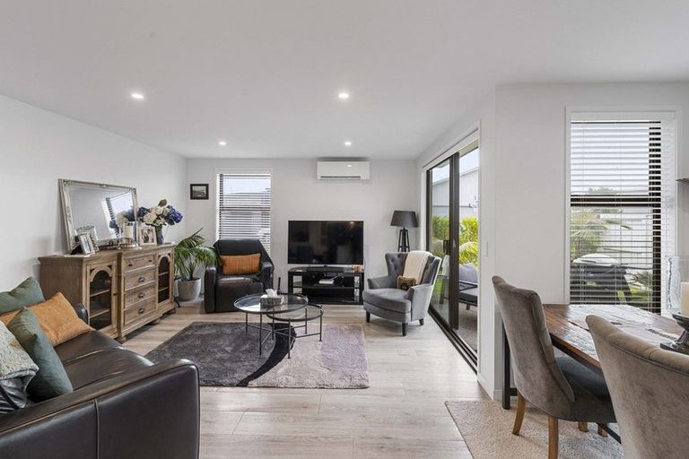 Photo of property in 43a Saint Pauls Drive, Brookfield, Tauranga, 3110