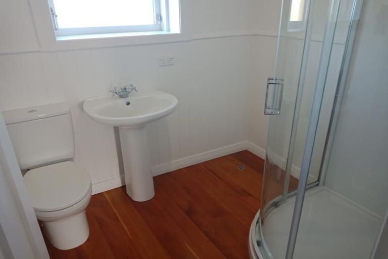 Photo of property in 73 Whites Line East, Waiwhetu, Lower Hutt, 5010