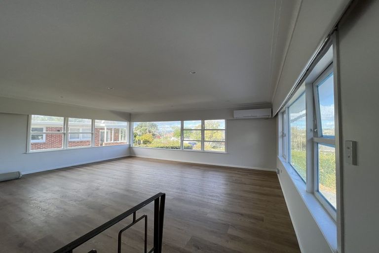 Photo of property in 6 Brighton Terrace, Murrays Bay, Auckland, 0630