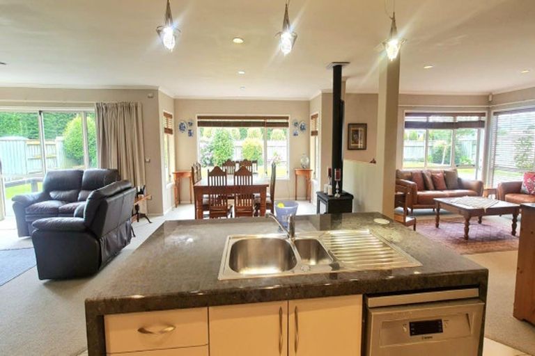 Photo of property in 44 Phillips Street, Sanson, 4817