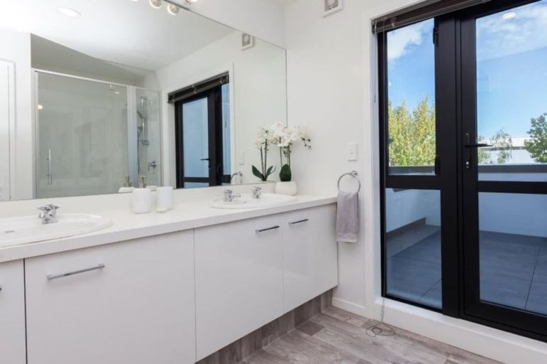 Photo of property in 11/140 Office Road, Merivale, Christchurch, 8014