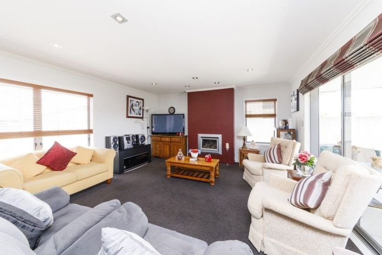 Photo of property in 23a Rosalie Terrace, Kelvin Grove, Palmerston North, 4414