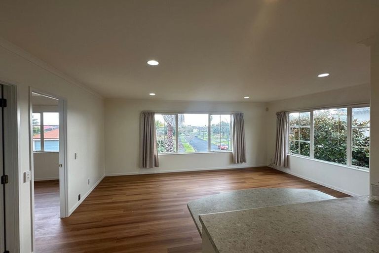 Photo of property in 26 Delmont Close, East Tamaki Heights, Auckland, 2016