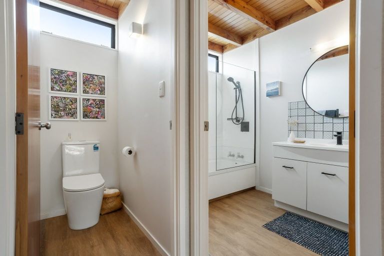 Photo of property in 202 Beverley Terrace, Whangamata, 3620