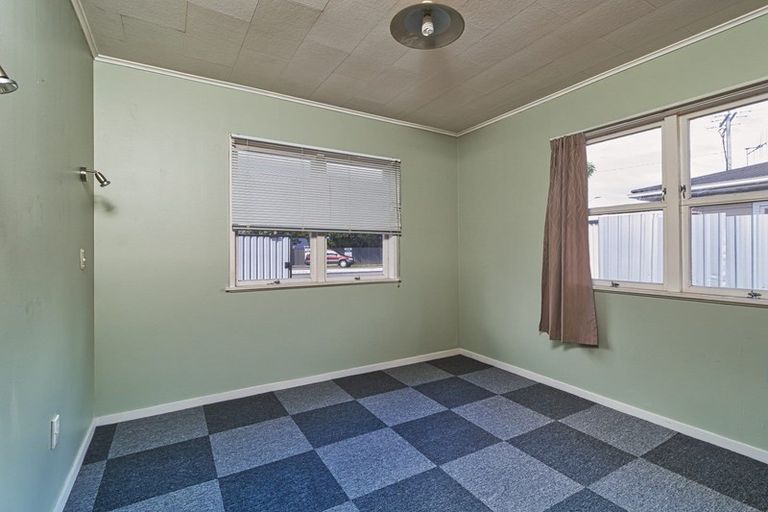Photo of property in 56 Taradale Road, Marewa, Napier, 4110