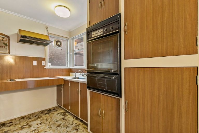 Photo of property in 37 Tiraumea Drive, Pakuranga, Auckland, 2010