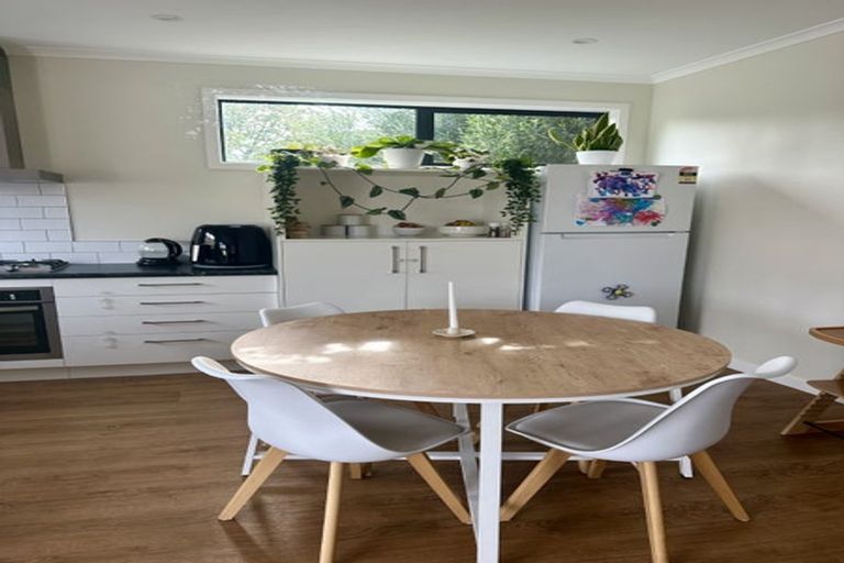 Photo of property in 392a Cambridge Terrace, Naenae, Lower Hutt, 5011